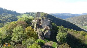 Vue arriere du Château de Montfaucon datant du XIeme siècle